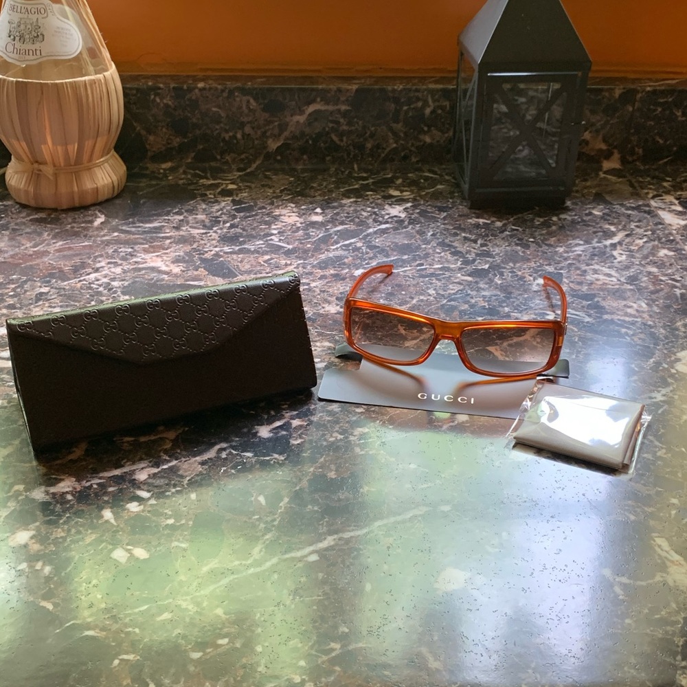 Brand new Gucci sunglasses! - Picture 6 of 12